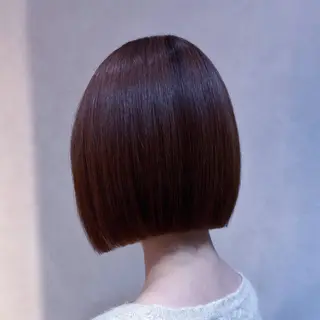 ショート RYU/レイヤー /透明感艶カラーのヘアスタイル