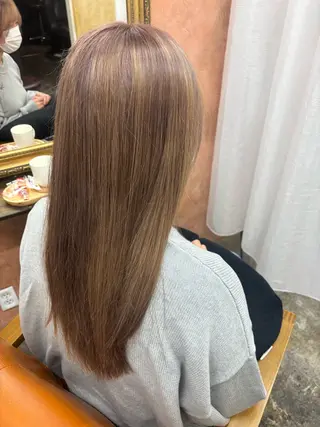 ロング 大本 涼風のヘアスタイル
