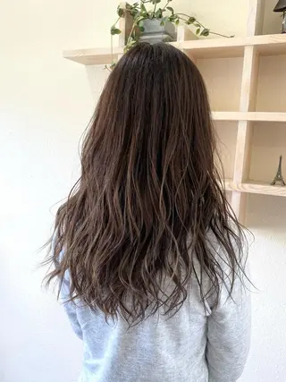 ロング パーマ 中川 茜里のヘアスタイル