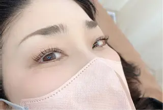 マツエク・マツパ 名倉 彩乃のネイルデザイン