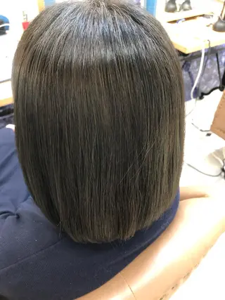 ミディアム カラー/アイリスト 麻優のヘアスタイル