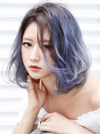 ミディアム カラー 佐伯 りょうのヘアスタイル