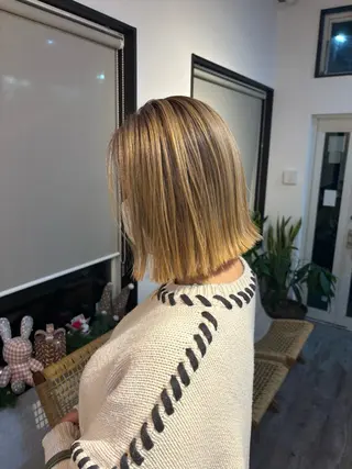 カラー SOL Matsumuraのヘアスタイル