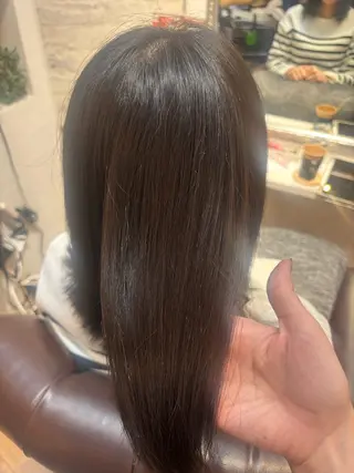 ミディアム 酸性ストレート✨ 艶カラー✨谷口倭子のヘアスタイル