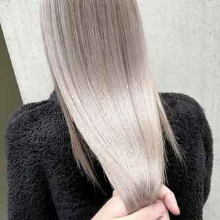カラー セミロング ♡韓国ヘア♡ ブリーチ✨ハイトーンのヘアスタイル