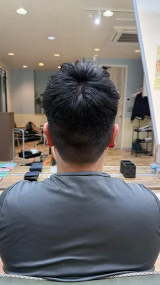 メンズ CHROM所属・ハイトーン募集中 💜✝️荒川優輝のヘアスタイル