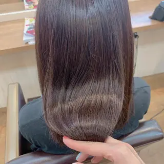 セミロング NUMBER_ ユイナのヘアスタイル