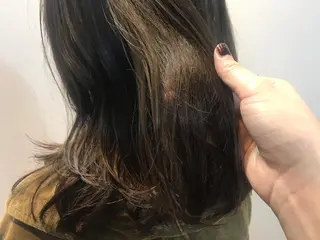 セミロング カラー 【Uneユヌ】菊地 春那のヘアスタイル