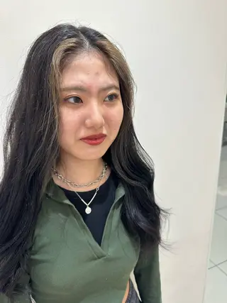 ロング カラー タイトボブ個性派カラ ーAKANEのヘアスタイル