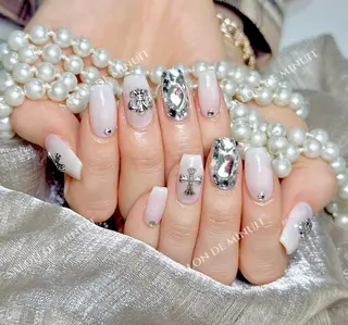 ネイル Momo 🤍のネイルデザイン