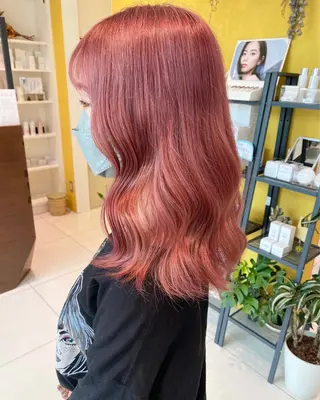 セミロング カラー ウルフカット ハッシュカット/七海のヘアスタイル