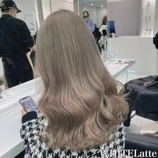 セミロング 🫧モテる💗ダメー ジレスハイトーン🫧のヘアスタイル