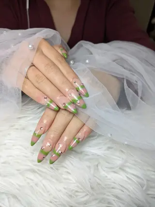 ネイル Queen Nail 柏店　クイーンネイルのネイルデザイン