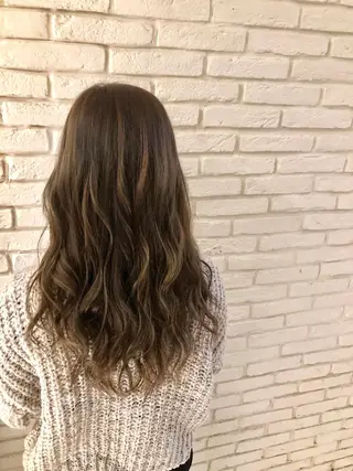ロング カラー 宮下 浩一のヘアスタイル