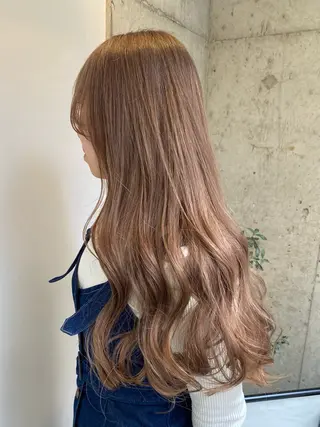 ロング カラー ベージュカラー🐑 レイヤー🤎塚原優芽のヘアスタイル