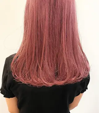 セミロング カラー RAIMA ケアハイトーンのヘアスタイル