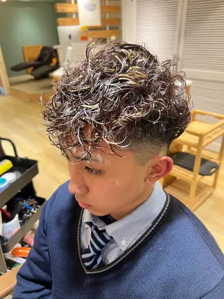 ショート カラー パーマ メンズ 新宿メンズ人気No1 仙頭 由範のヘアスタイル