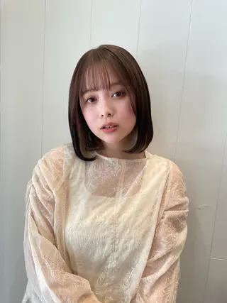 ミディアム 米澤 由衣のヘアスタイル