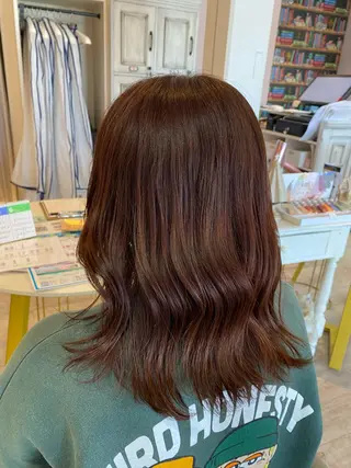 ミディアム かまだ しおりのヘアスタイル
