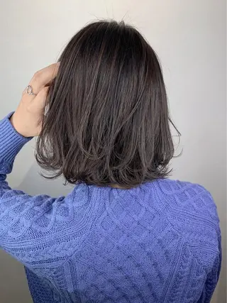 セミロング カラー _WHITE 高槻のヘアスタイル