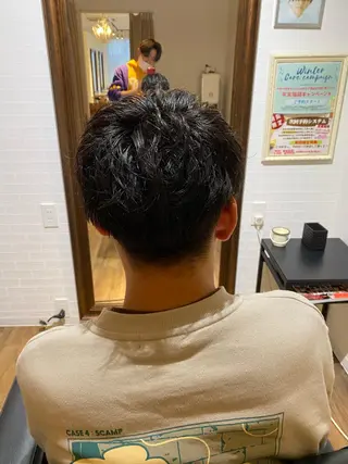 ショート パーマ メンズ 高橋 一樹のヘアスタイル