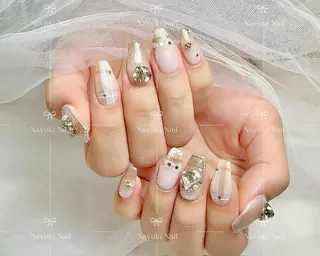 ネイル 🦋 Queenieのネイルデザイン