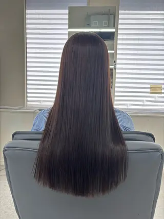ロング カラー 腰越 麻奈のヘアスタイル
