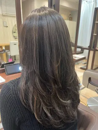 ロング 三浦 祐里のヘアスタイル