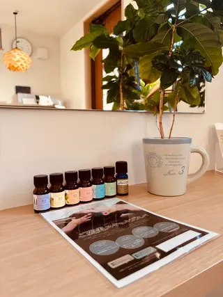 ADACHI KAZUEのヘアスタイル