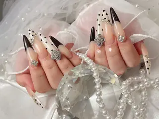 bijou nails 蓮のネイルデザイン