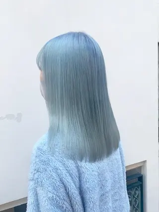 セミロング カラー 🤍ハイトーンカラー 緒方 柚衣🤍のヘアスタイル