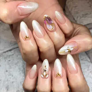 ネイル repos~ルポ~所属・里見 麗のネイルデザイン