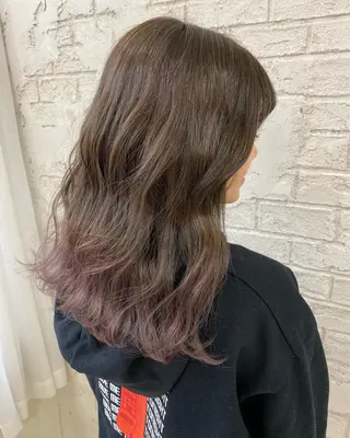 ロング カラー オリーブ/アッシュ やわらか透明感カラーのヘアスタイル