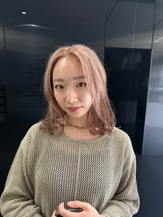 セミロング カラー ケアブリーチ特化✨/ 艶カラー/エクステのヘアスタイル