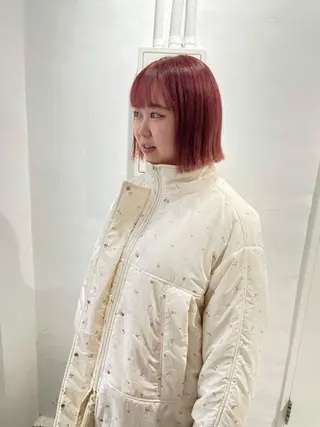 ショート カラー Muミュー/ブリーチ ハイトーン　Wカラーのヘアスタイル