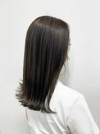 ミディアム レイヤー×縮毛矯正 深見 拓のヘアスタイル