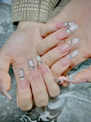 ネイル I-nailロング /ワンホン/キラキラのネイルデザイン