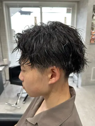 ショート パーマ メンズ ユウ🪄 パーマ指名No1のヘアスタイル