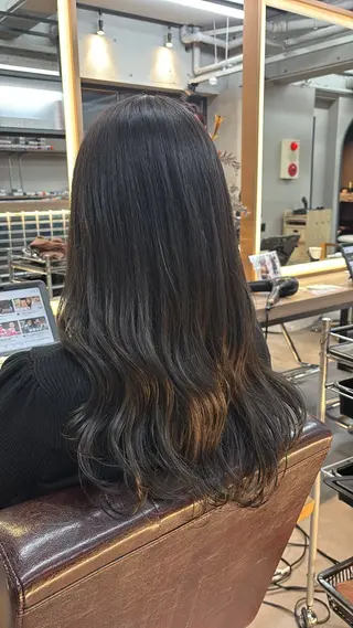 カラー レイヤー✂︎ぷつボブ 艶カラー🤍noaのヘアスタイル