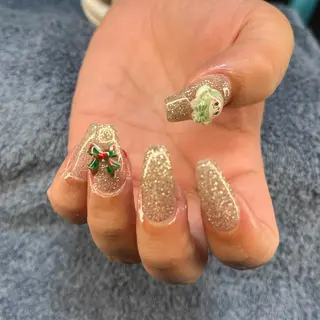 ネイル MHR nailのネイルデザイン