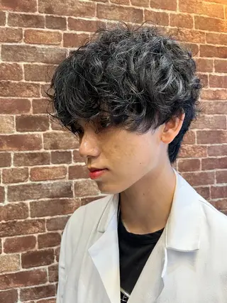 ショート カラー パーマ ヘアアレンジ メンズ キッズ ネイル マツエク・マツパ アイブロウ 久木原 ゆりのヘアスタイル