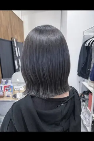 ミディアム カラー レイヤーカット⛓ hina🩶のヘアスタイル