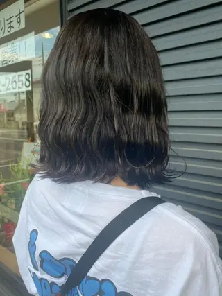 ミディアム カラー NATURAL MOMOMIのヘアスタイル