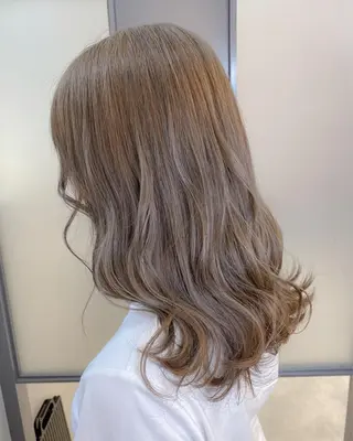 セミロング カラー 【透明感、艶髪】西村 有司のヘアスタイル