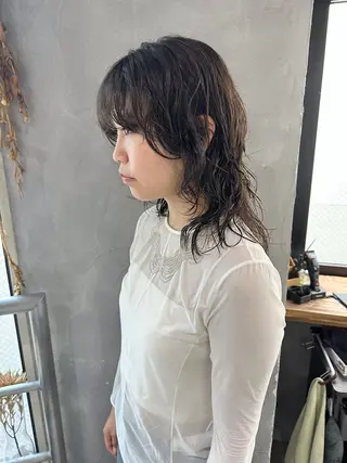 ミディアム パーマ ウルフ レイヤー パーマ🪐MANAのヘアスタイル