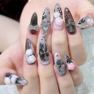 ネイル Queens ゲンのネイルデザイン