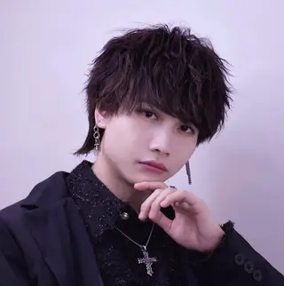 パーマ メンズ ラウンドマッシュ/ フェザーショート大阪のヘアスタイル