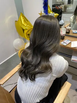 ロング カラー 顔まわりカラー特化 赤津百合絵のヘアスタイル