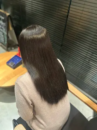 ロング organic+atelier所属・りお ブリーチカラーのヘアスタイル