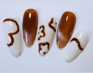 ネイル Moons nail 💅✨のネイルデザイン